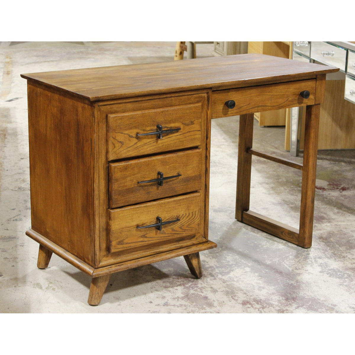 L.A. Period Oak Single Pedestal Desk