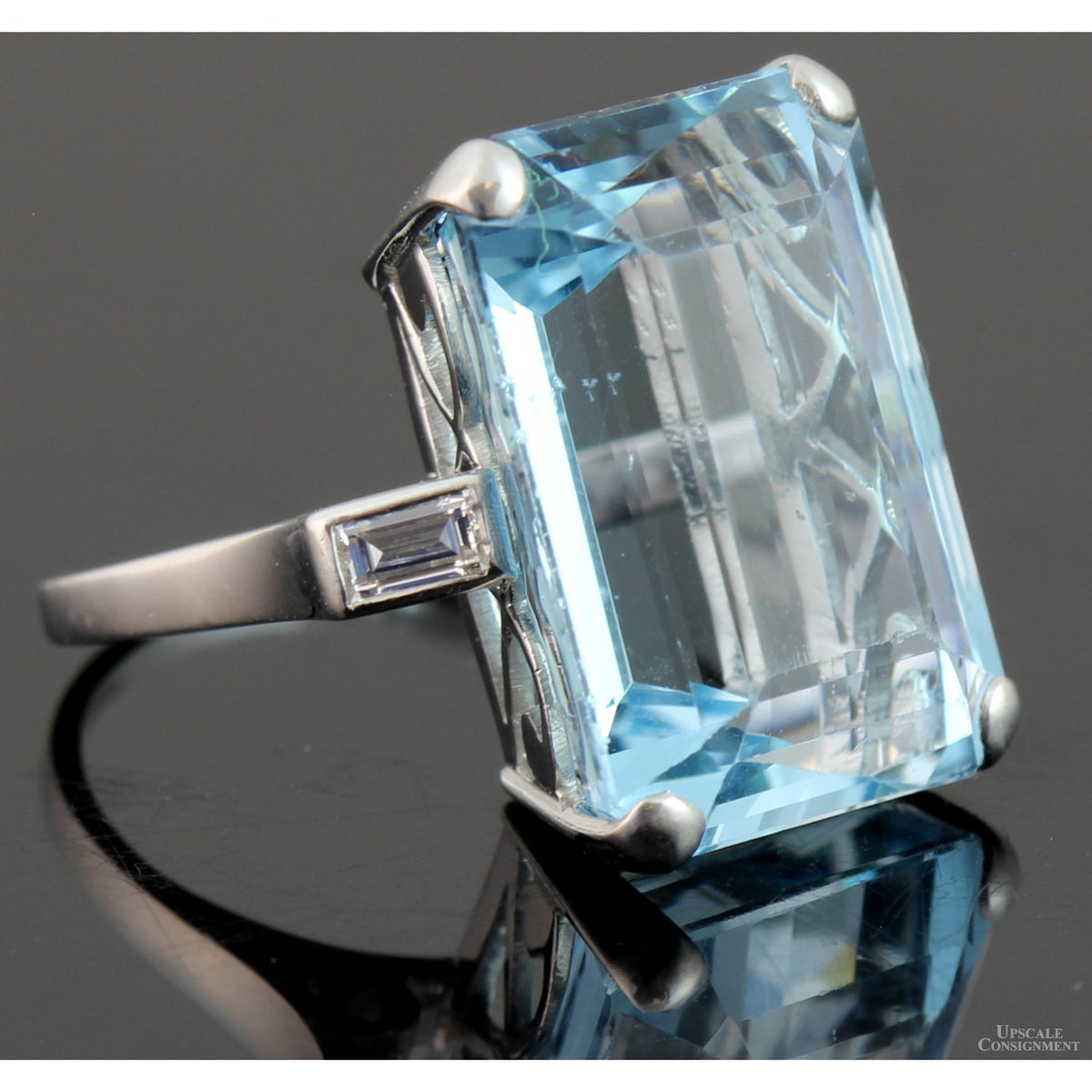 18.27ct Natural Aquamarine & .39ctw Diamond Platinum Ring