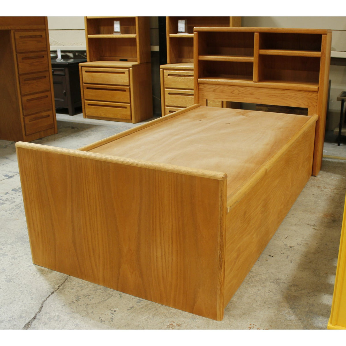 Oak Twin Captain's Bed W/Drawers