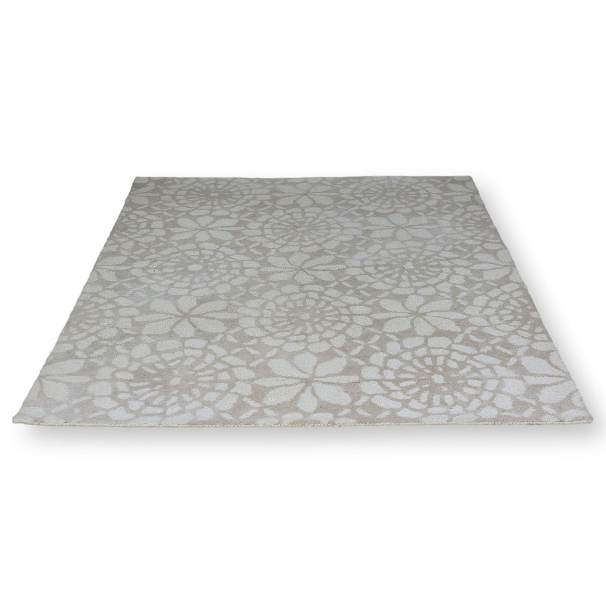 Dynamic Rugs 5' X 7'  'Palace' Area Rug