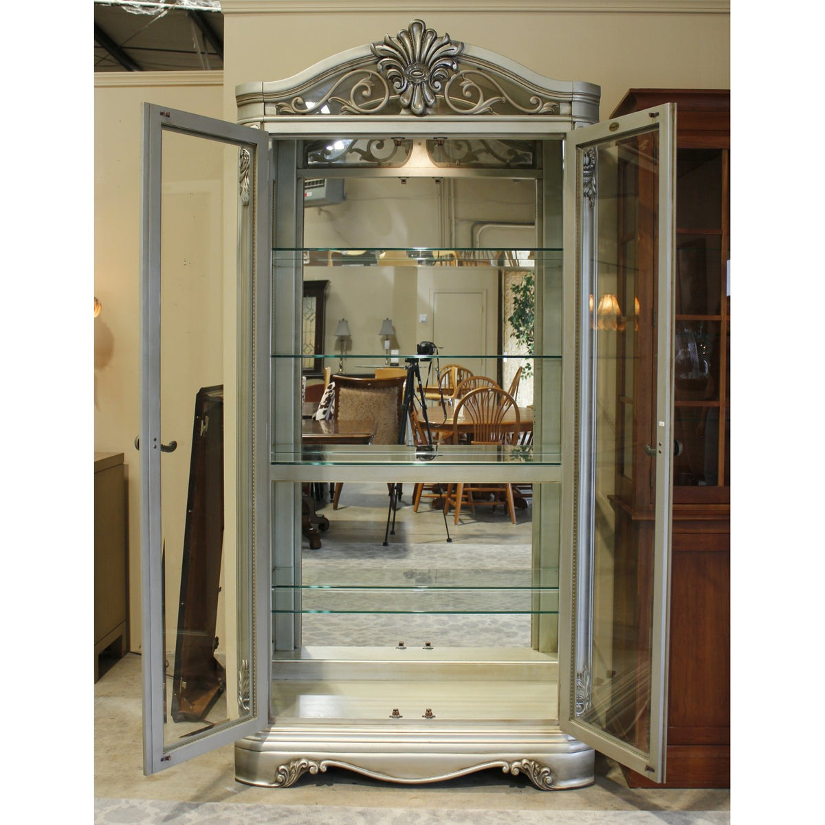 Thomasville Silver Curio Cabinet