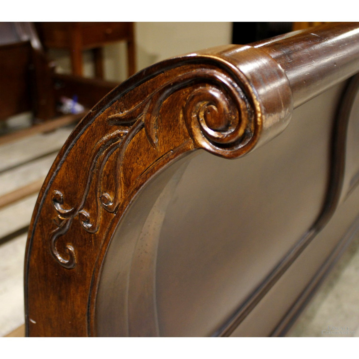 Mahogany Queen Size Sleigh Bed