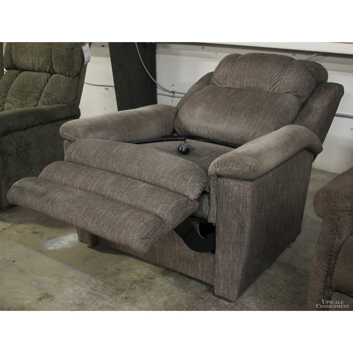 La-Z-Boy XL Dual Motor Power Lift Recliner w/Heat & Massage