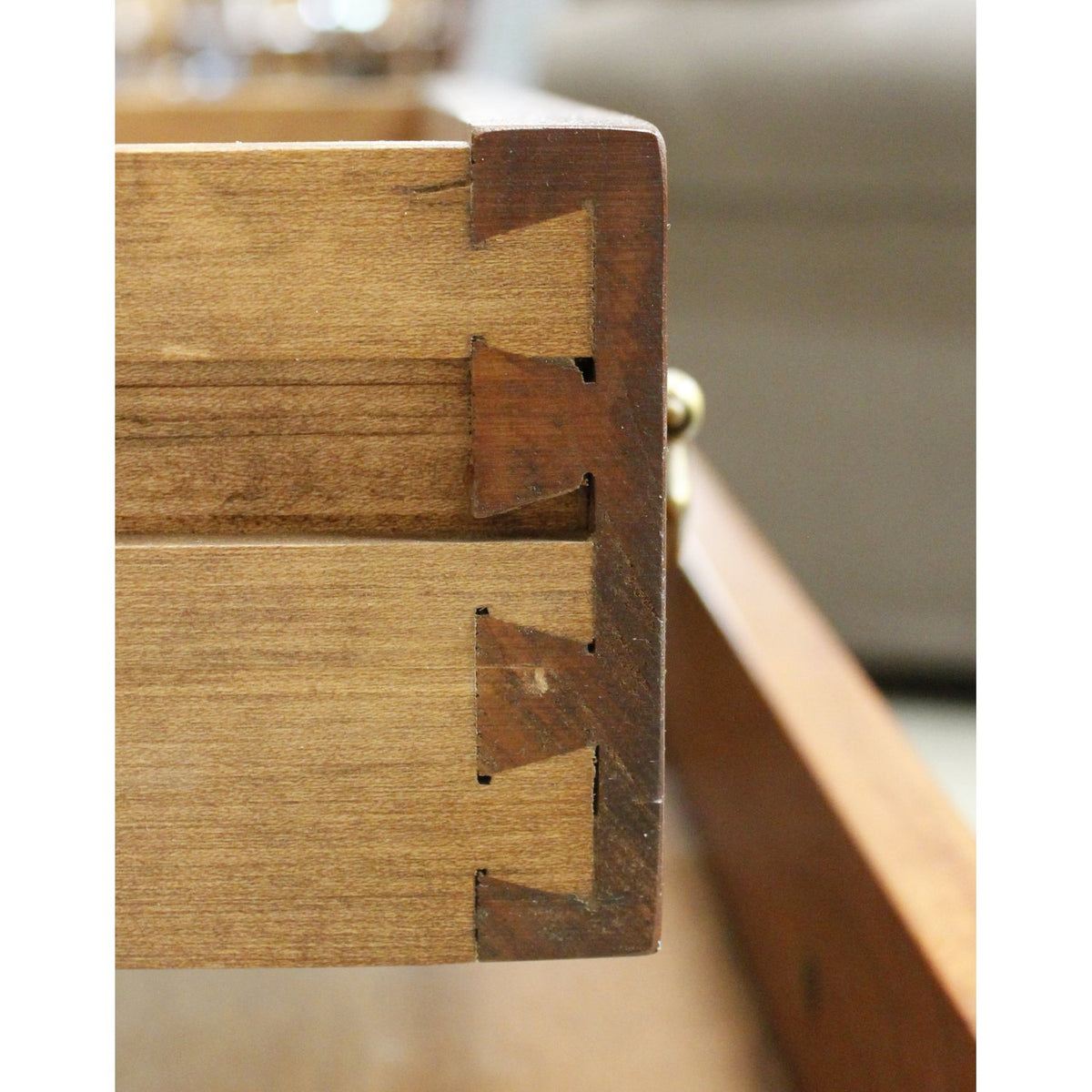 Leopold Stickley Colonial Style 2 Drawer End Table