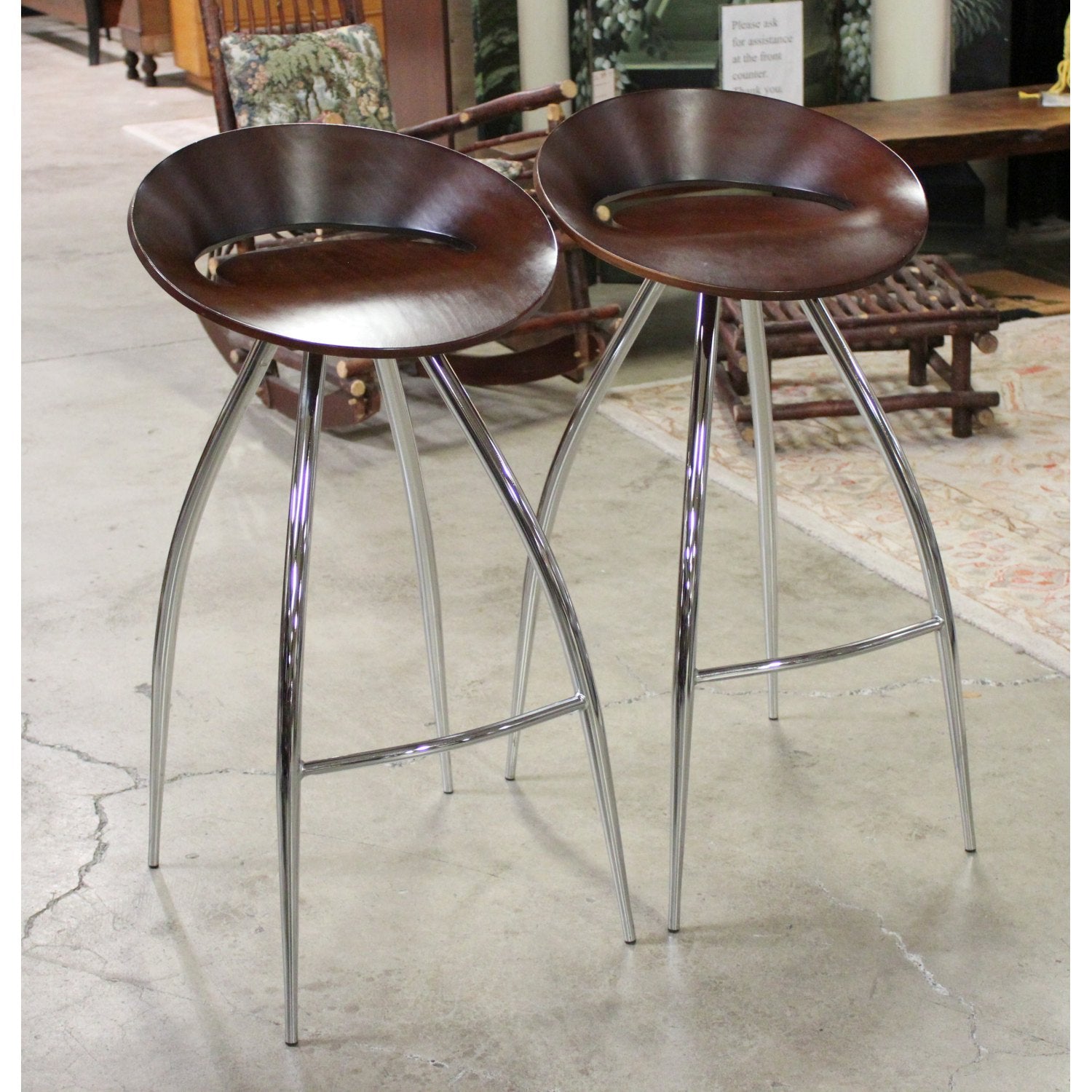 Design Group Italia Pair of Lyra Bar Stools – Upscale Consignment