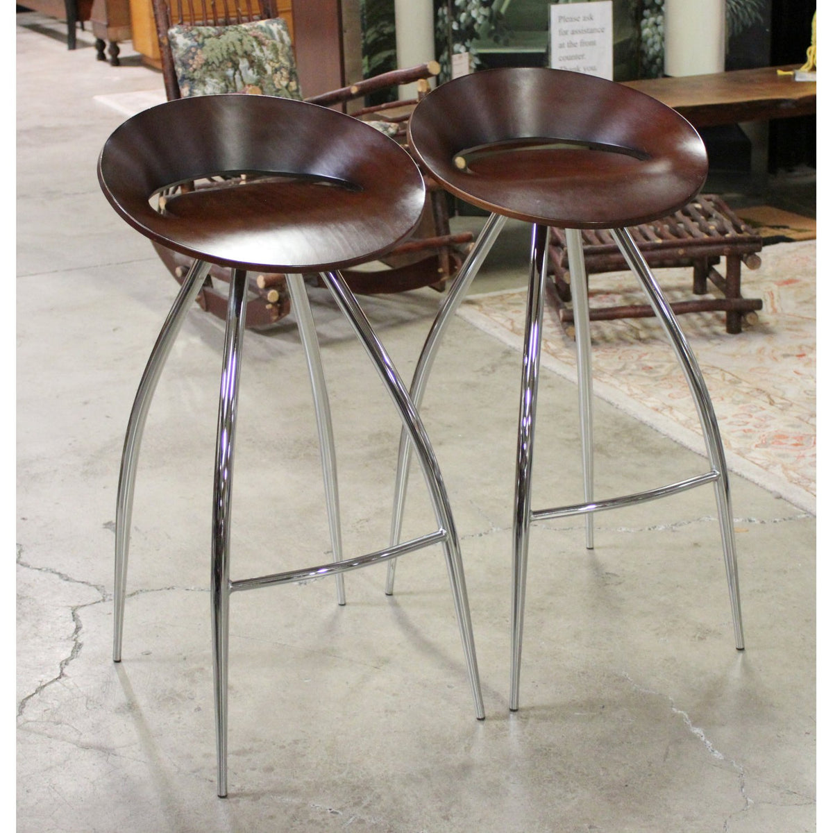 Design Group Italia Pair of Lyra Bar Stools