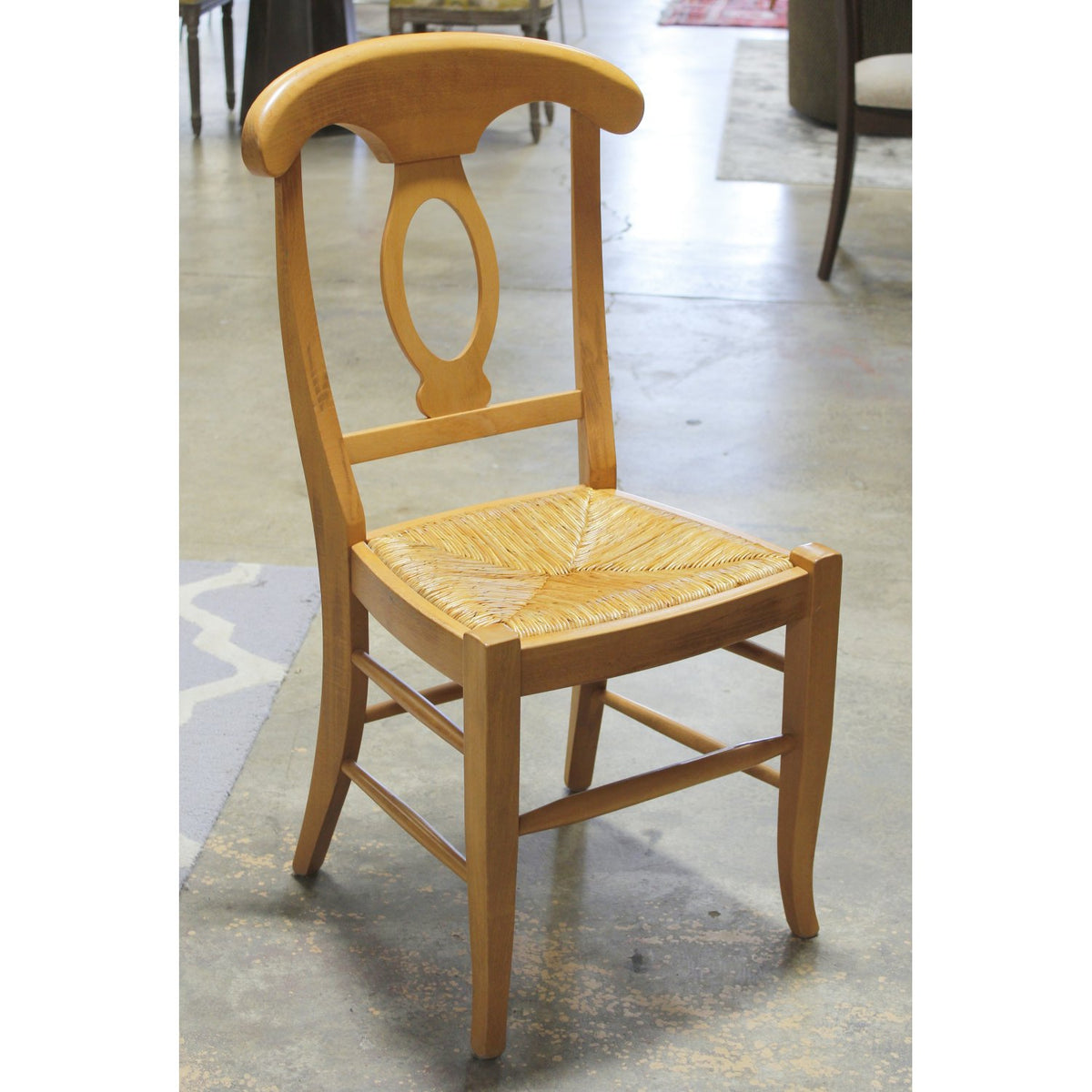Round Dining Table w/4 Rush Chairs
