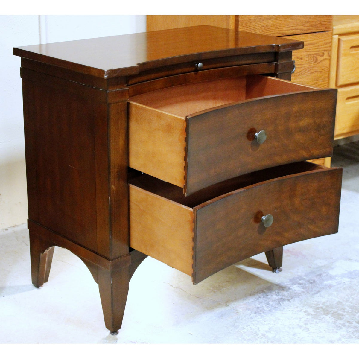 Hooker Furniture 2 Drawer Nightstand w/Pullout & Light