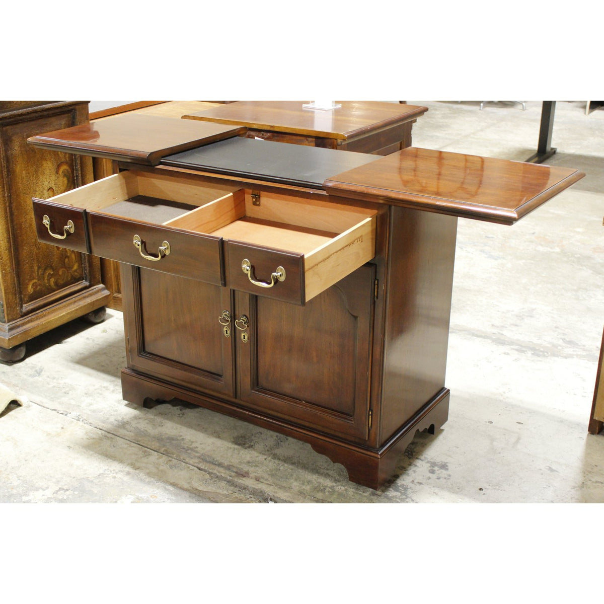 Drexel Mahogany Finish Server