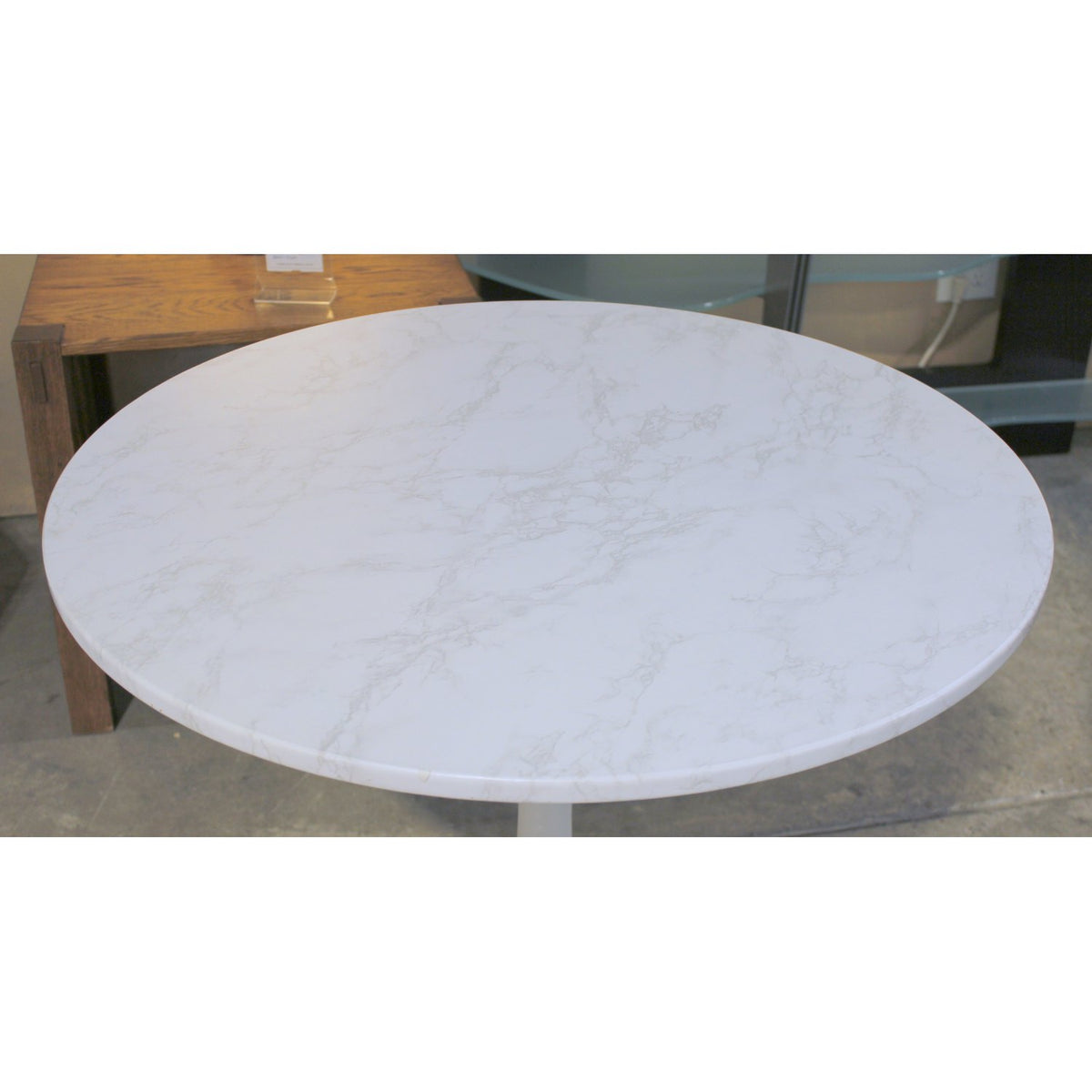 Tulip Table w/Faux Marble Top