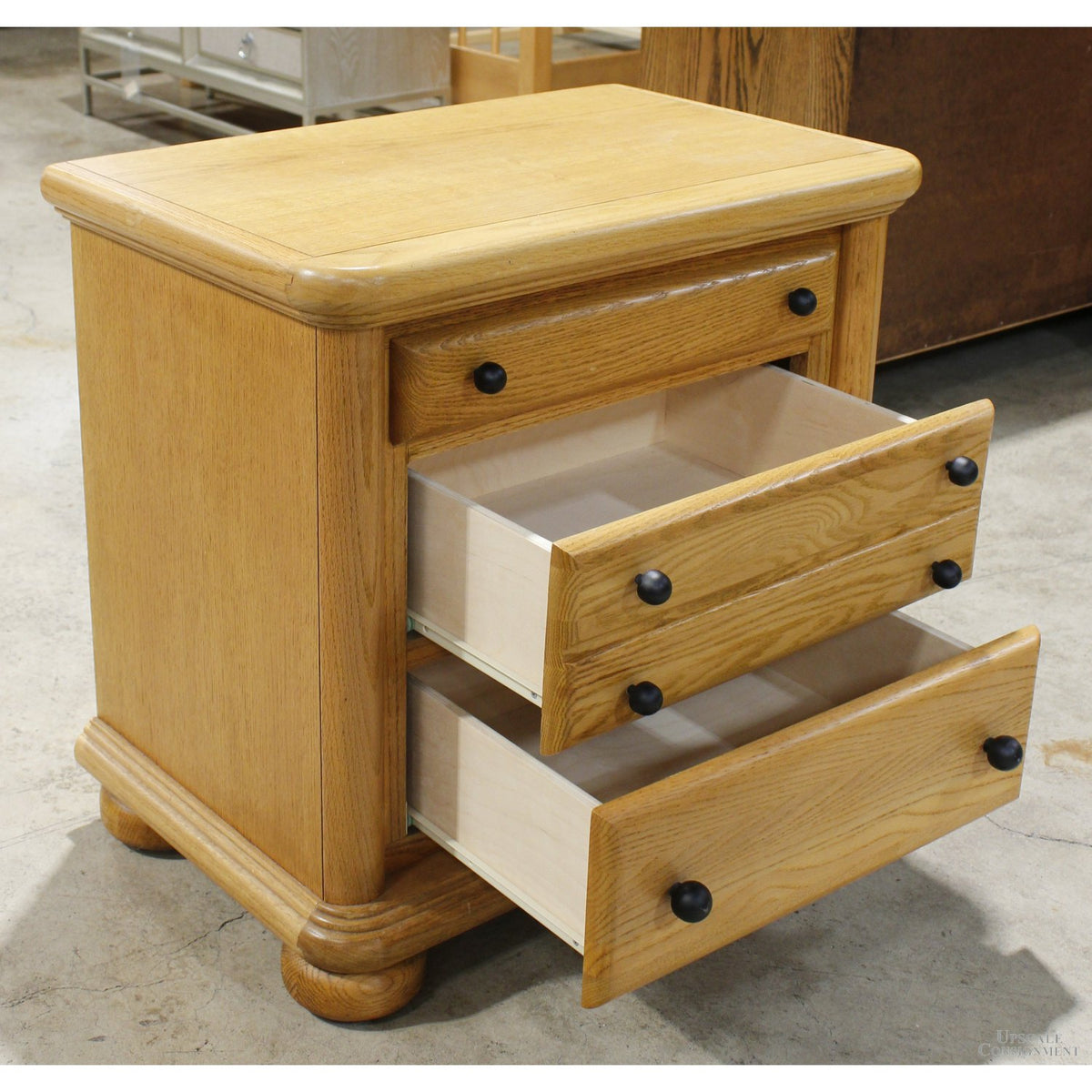 Arbek Oak Nightstand