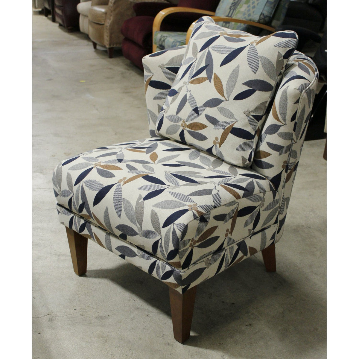 La-Z-Boy Tapestry Chair w/Pillow
