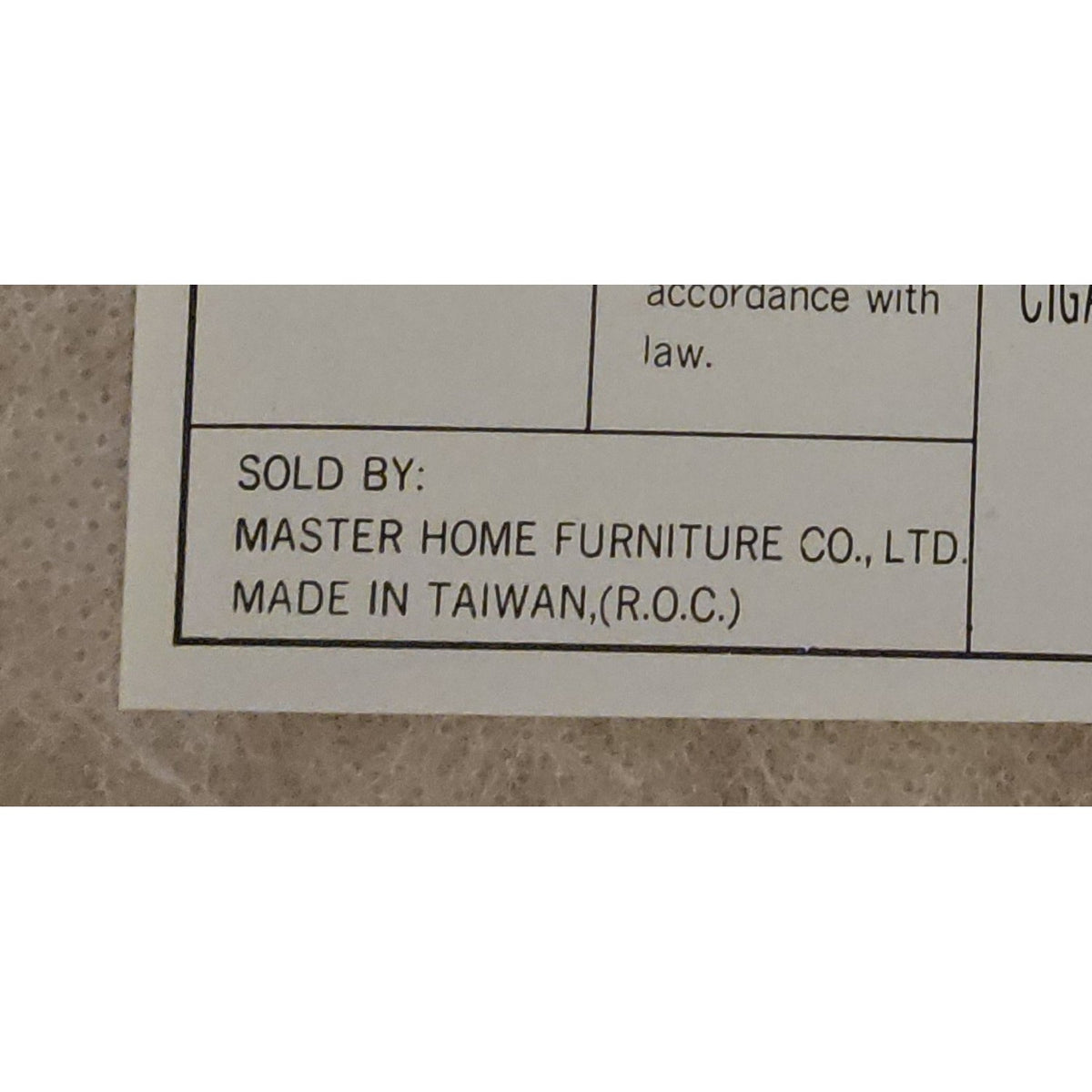 Master Home Furnishings Dining Table w/6 Chairs