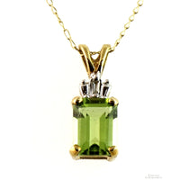 10K Gold Peridot & Diamond Pendant & 16" Chain Necklace