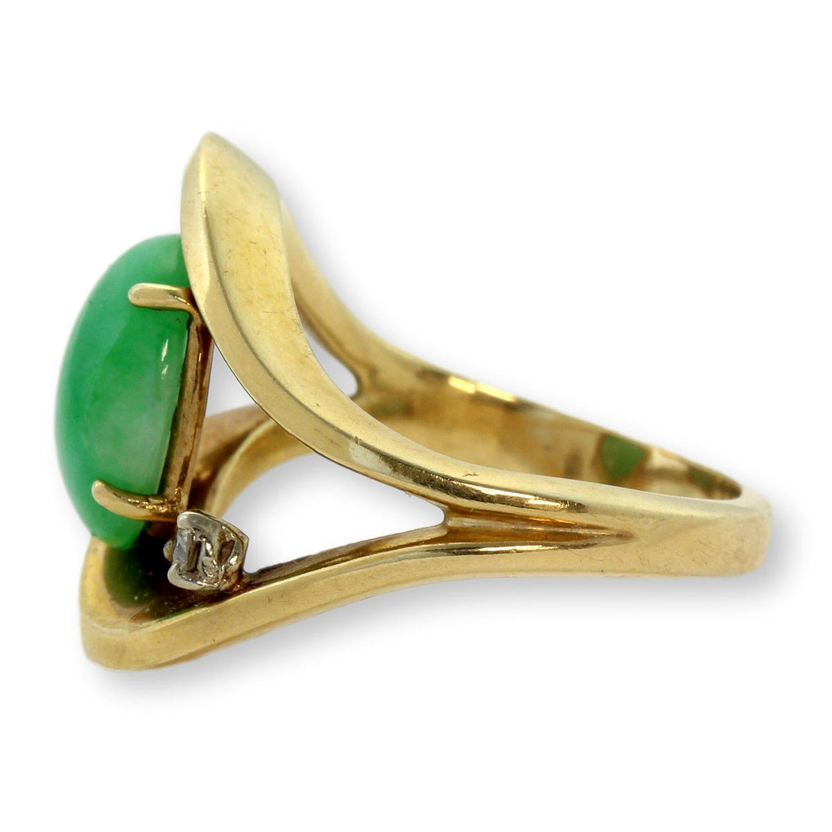 2.66ct Green Jadeite Jade & .12ctw Diamond 14K Gold Ring