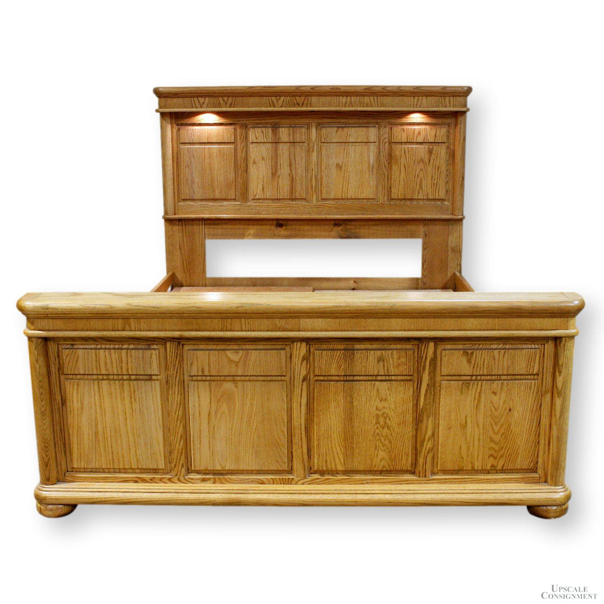 Arbek Queen Oak Panel Bed w/Lighted Headboard