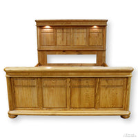 Arbek Queen Oak Panel Bed w/Lighted Headboard