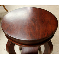 Round Mahogany End Table w/Curved Legs