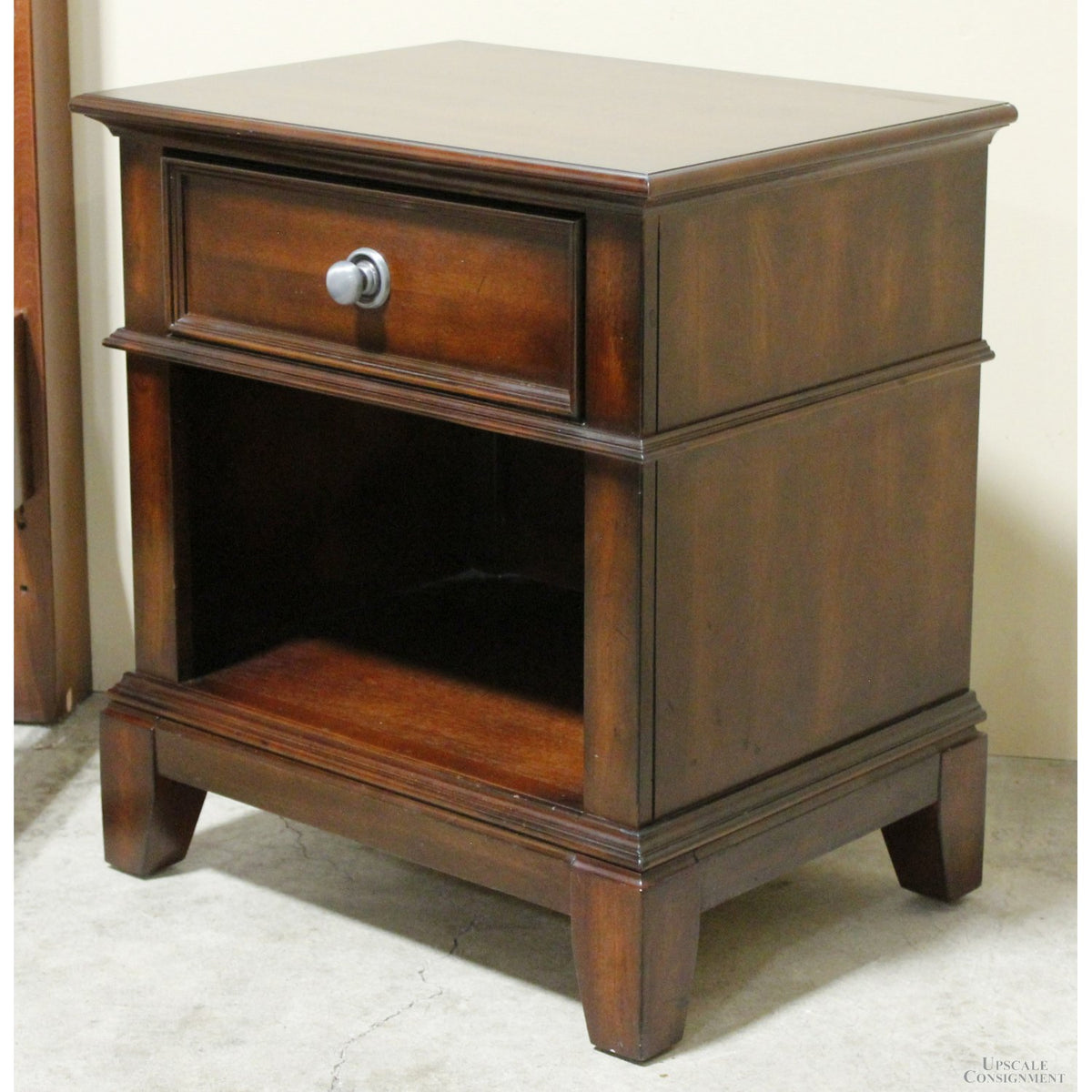 Dark Finish Nightstand w/Drawer