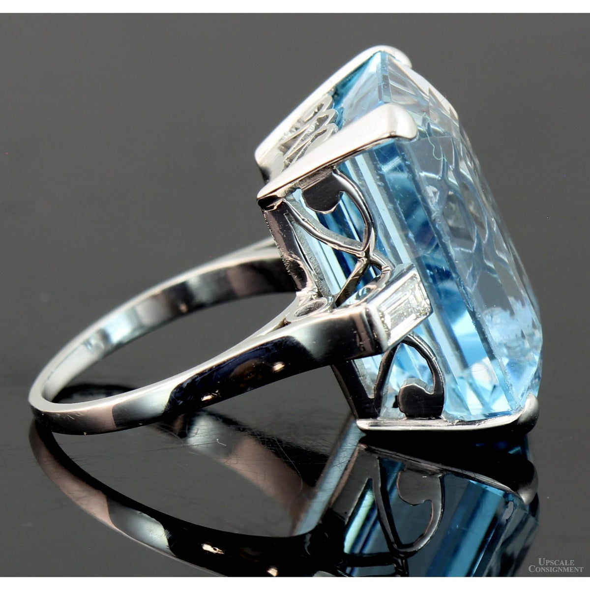 18.27ct Natural Aquamarine & .39ctw Diamond Platinum Ring