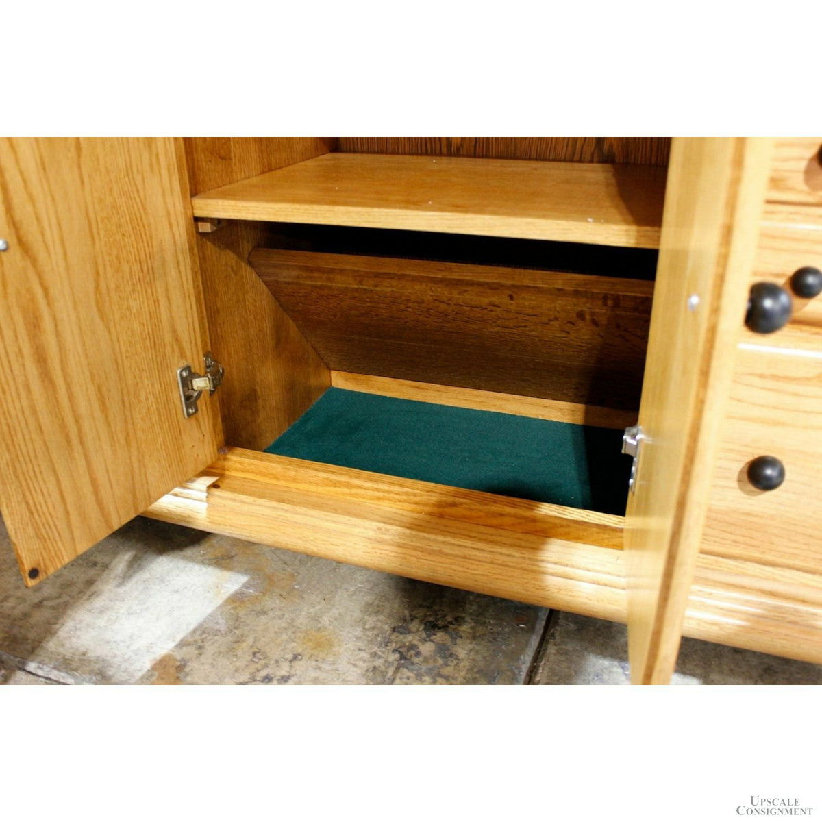 Arbek Oak Dresser w/Hidden Compartment