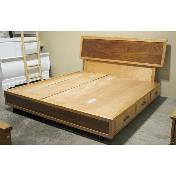 Whittier Wood Furn. 'Addison Duet' King Platform Bed