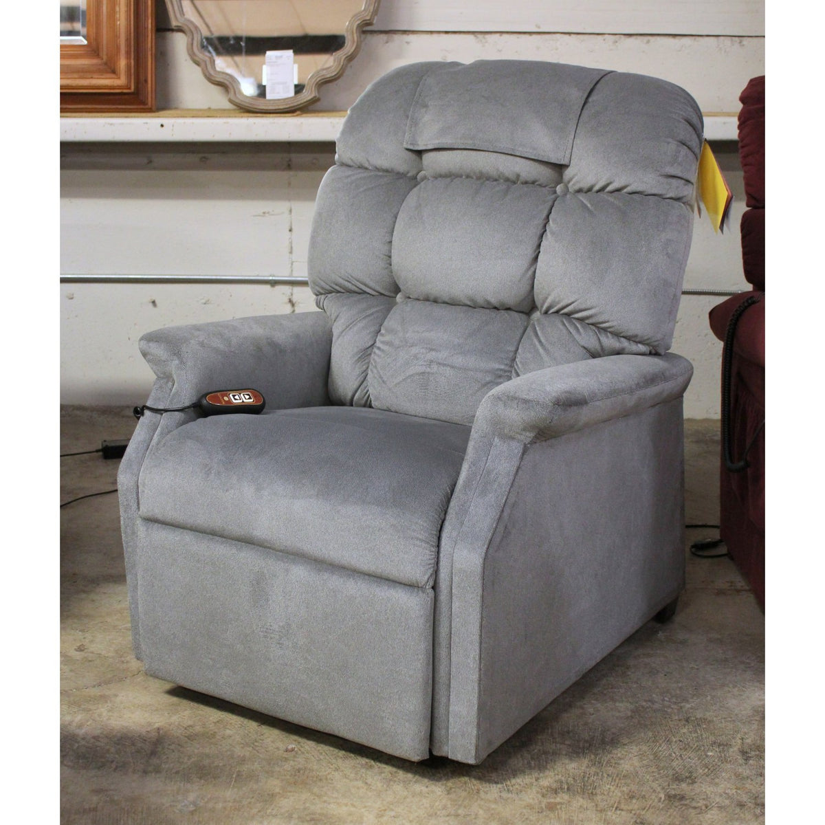 Golden 'Cambridge' Power Lift Recliner
