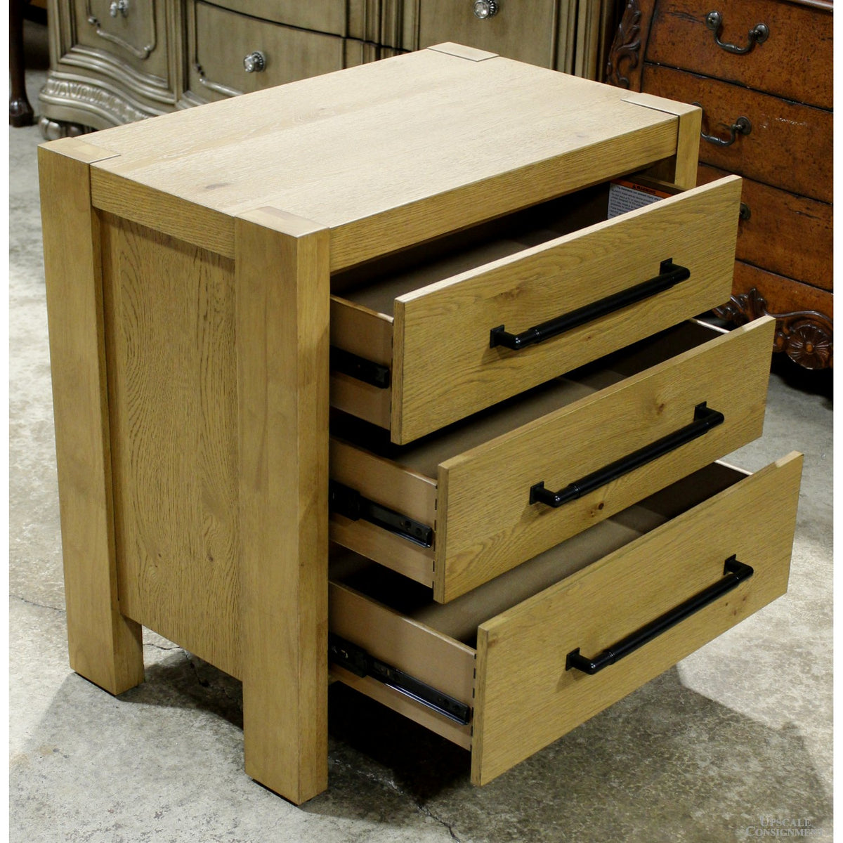 Riverside Furniture 'Davie' 3 Drawer Nightstand