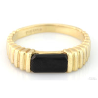 14K Yellow Gold Black Onyx Chalcedony Ribbed Band