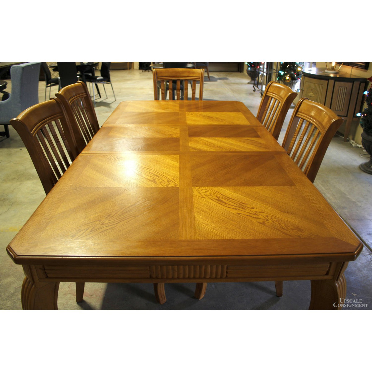 Honey Oak Dining Table w/6 Chairs