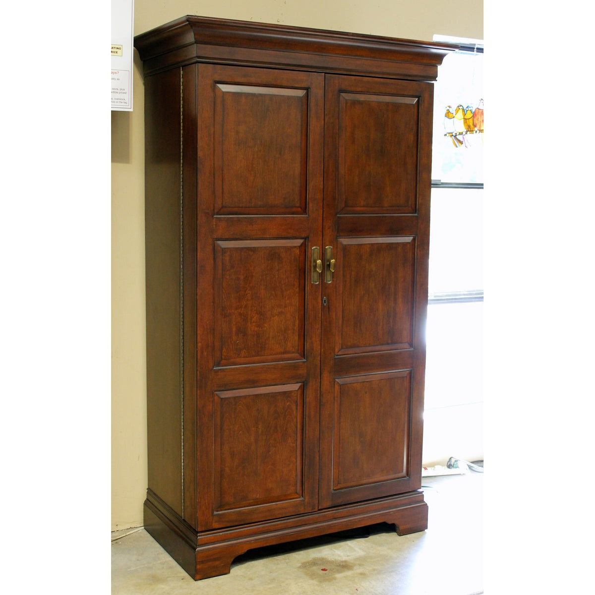 Howard Miller 'Sonoma' Wine & Bar Cabinet