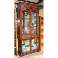 Pulaski 2pc. Curio Cabinet w/Curved Mirrored Back