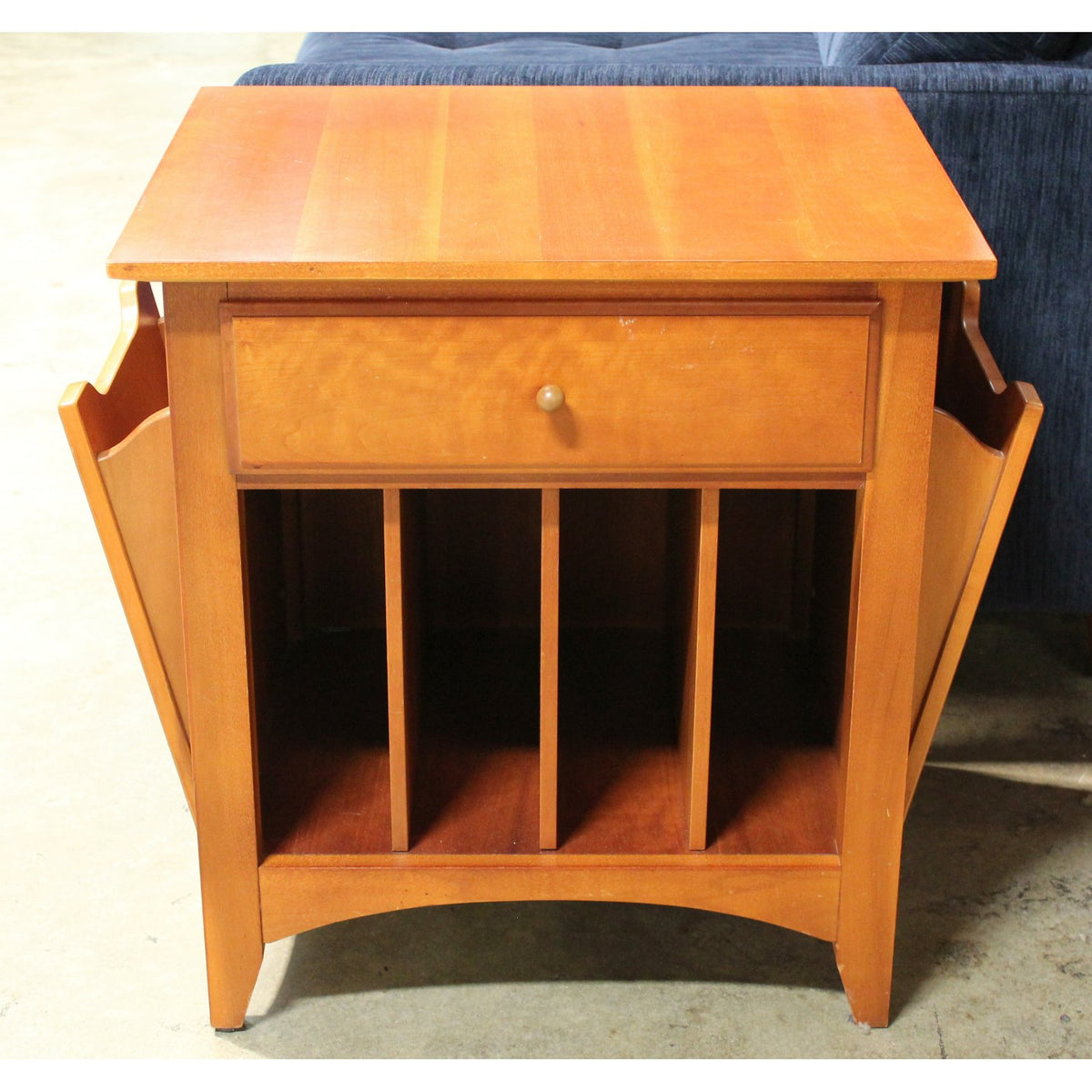 Thomasville "Impressions" Cherry End Table w/Magazine Holders