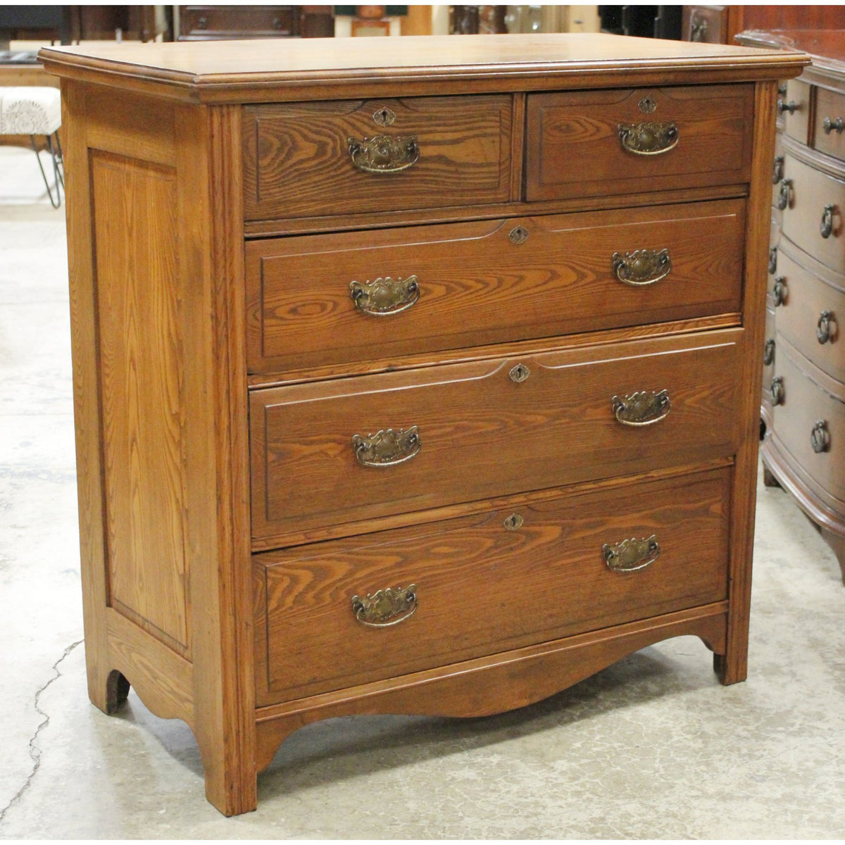 Vintage 5 Drawer Oak Chest of Drawers