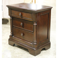 3 Drawer Nightstand w/Pillars