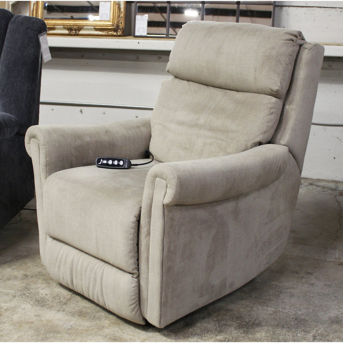 Southern Motion Sage Dual Motor Power Lift Recliner w/Adj. Headrest