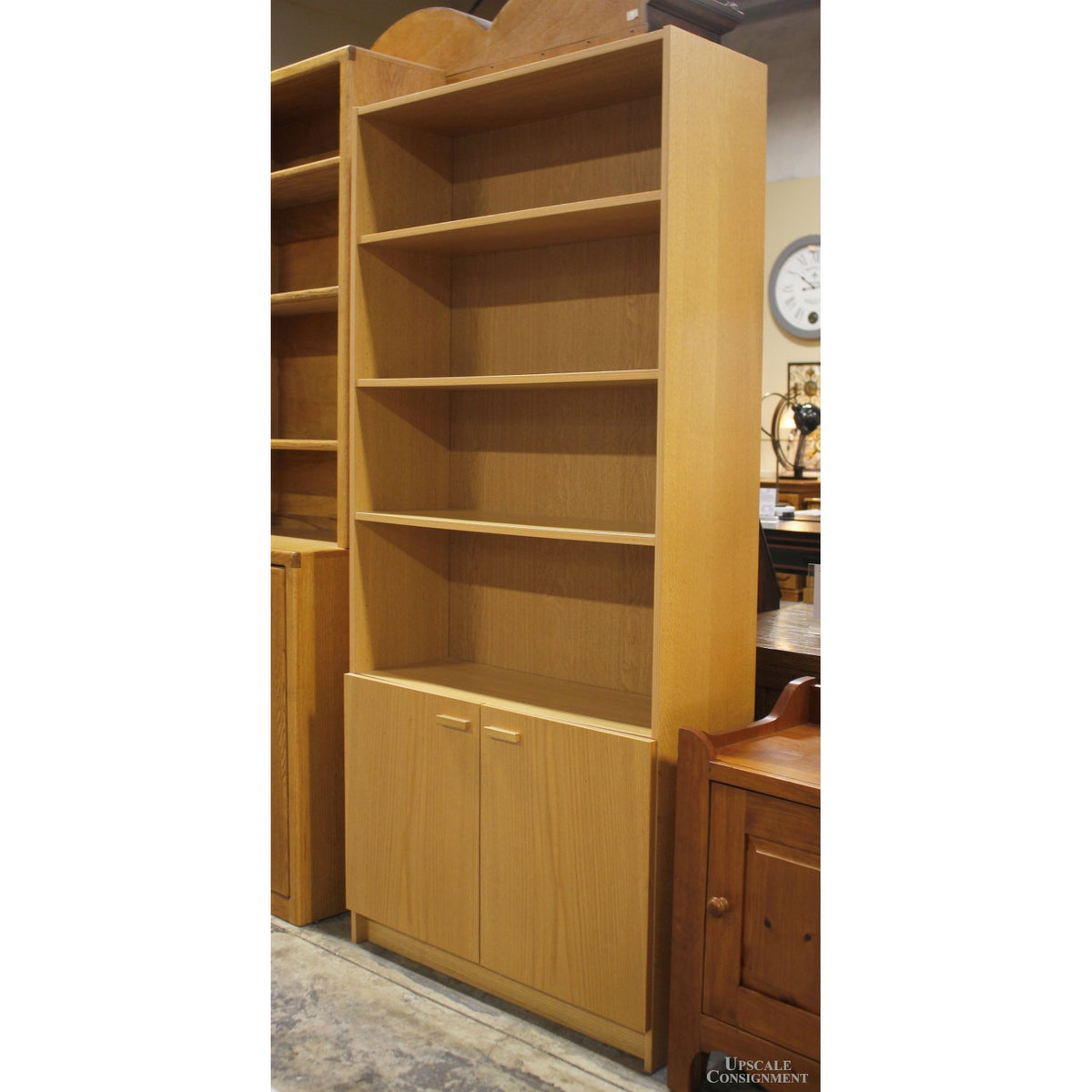 Bookshelf w/Cabinet