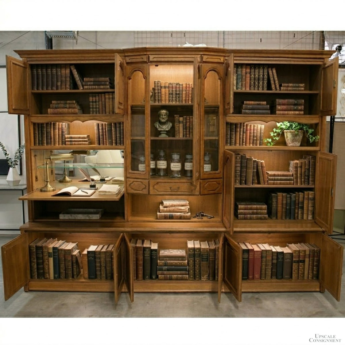 United Furniture 'Antwerpen' German Schrank Wall Unit