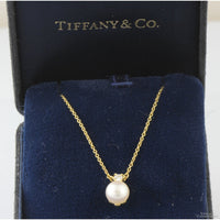 Tiffany & Co. Signature Pearl & Diamond Pendant Necklace – 18K Gold