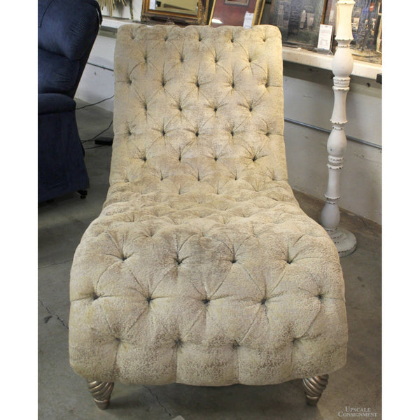 Tufted Chaise Lounge