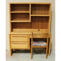 Oak Student Desk w/Hutch & Chair