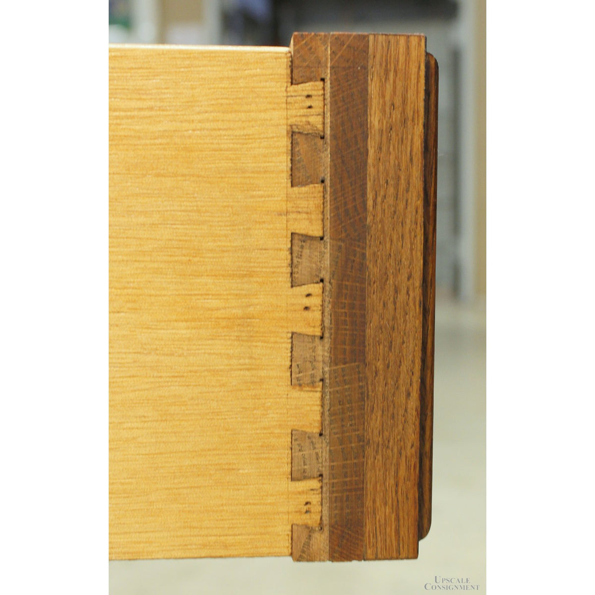 Hammary Inlay End Table w/Drawer