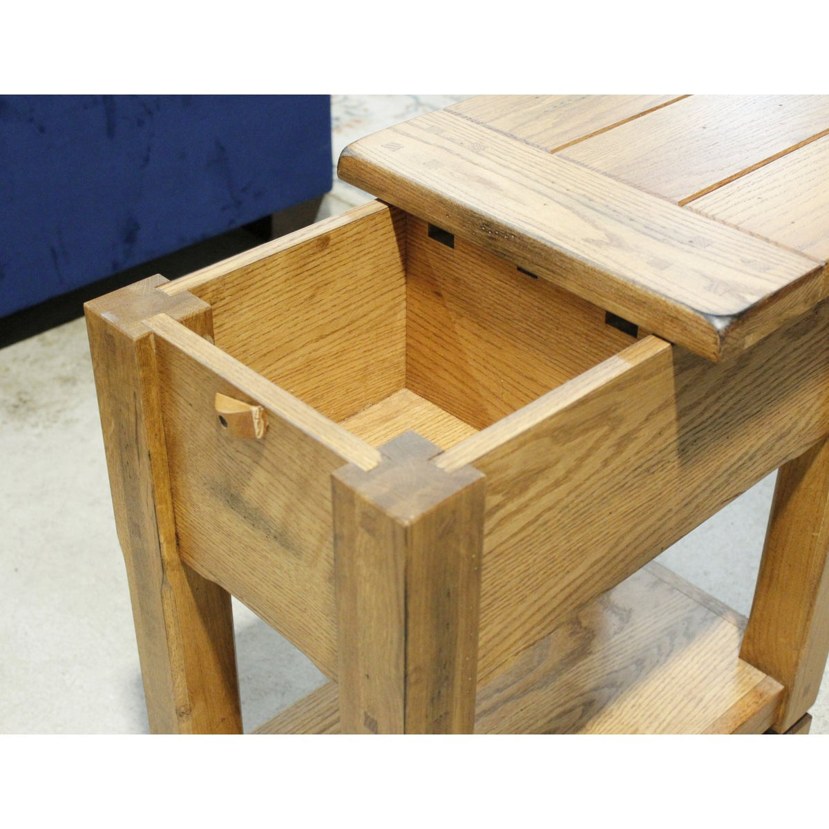 Oak End Table w/Sliding Top & Drawer