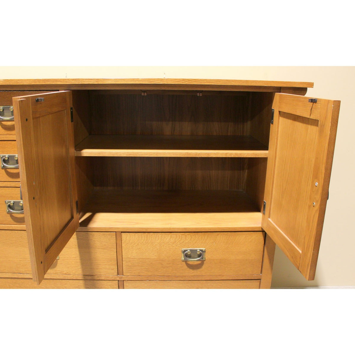 Bassett Mission Style Mule Dresser w/Cabinet