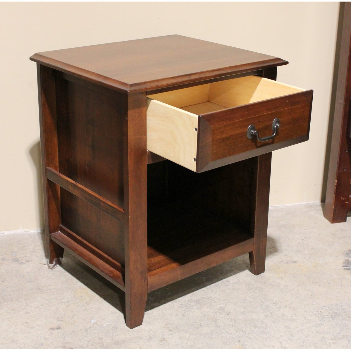 Mahogany Nightstand w/Basket