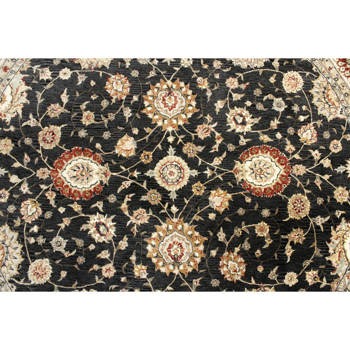 7' 11'' Round Black & Ivory Wool Area Rug