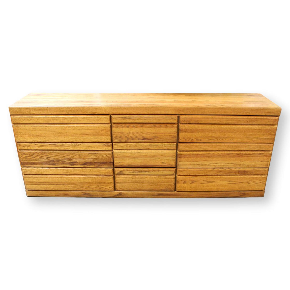 Oak 9 Drawer Dresser