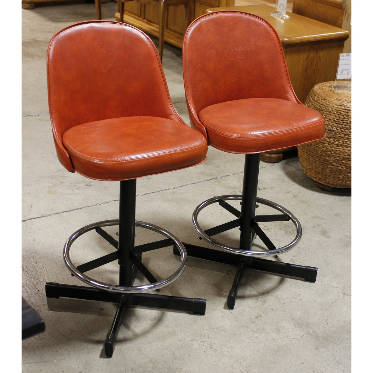 Samsonite Pair of Mid-Century Modern Counter Stools