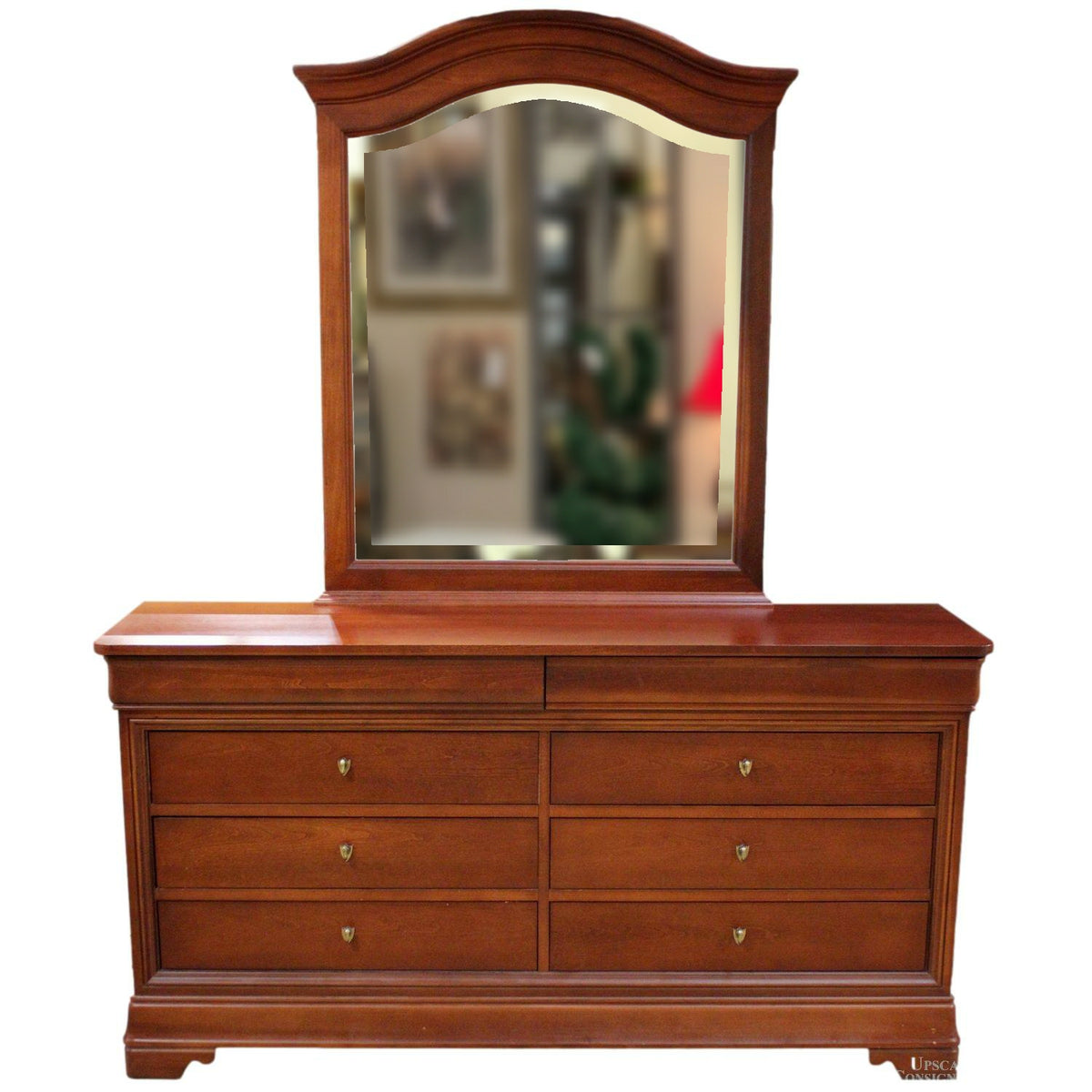 Thomasville Cherry Dresser w/Mirror – Upscale Consignment
