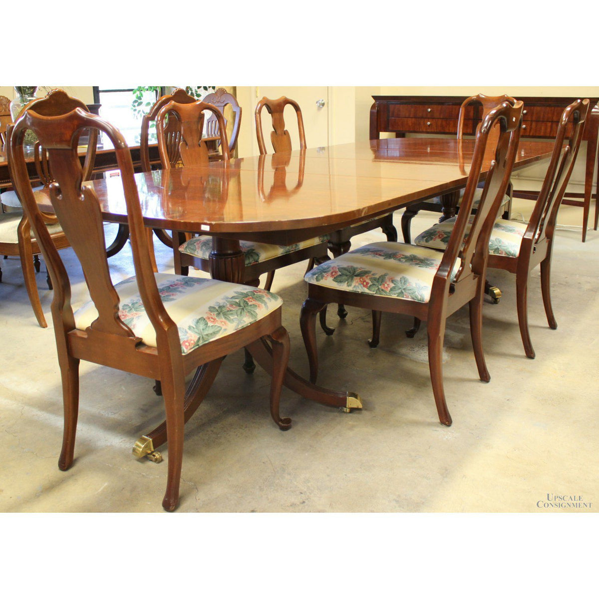 Councill Craftsman Traditional Dining Set